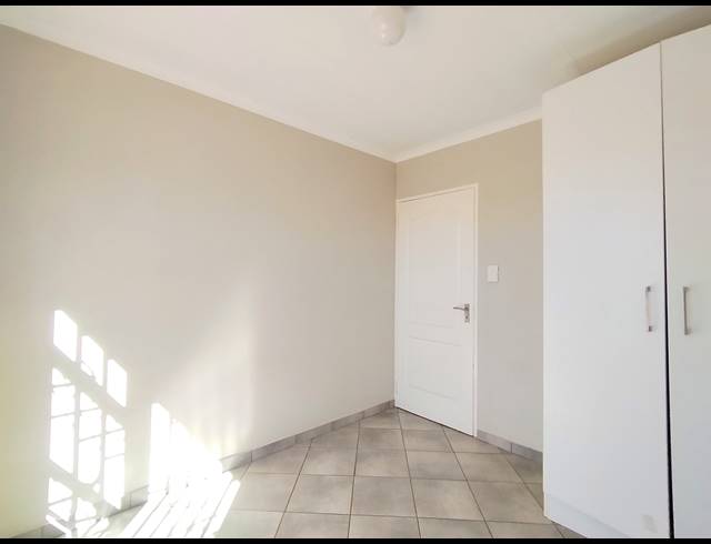 3 BEDROOM FREESTANDING TO LET IN BRENTHURST